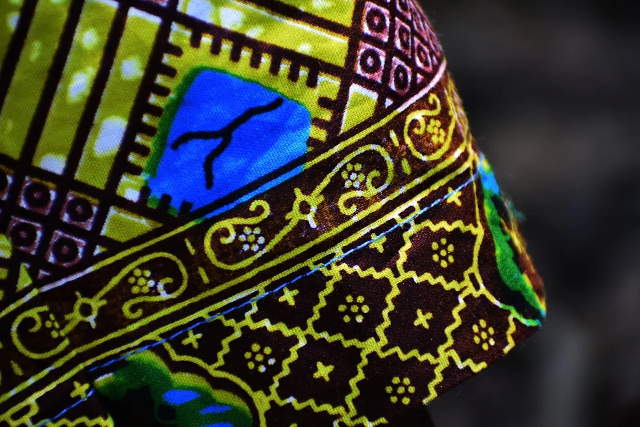 Tissu wax / ankara aux motifs colorés — mode afro